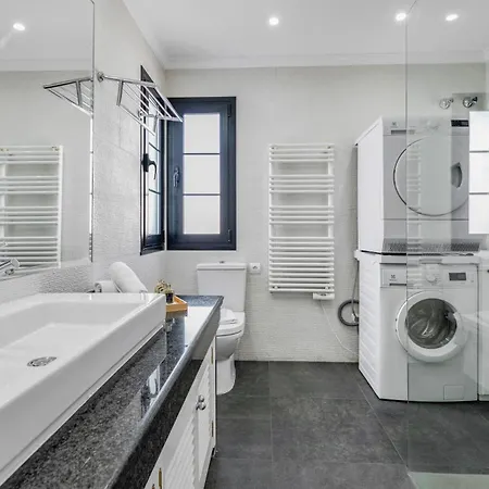 Vacation I Aldea Blanca, Luxury Duplex, Sea View, Bbq Grill, 24-7 Security, Walking Distance To Puerto Banus